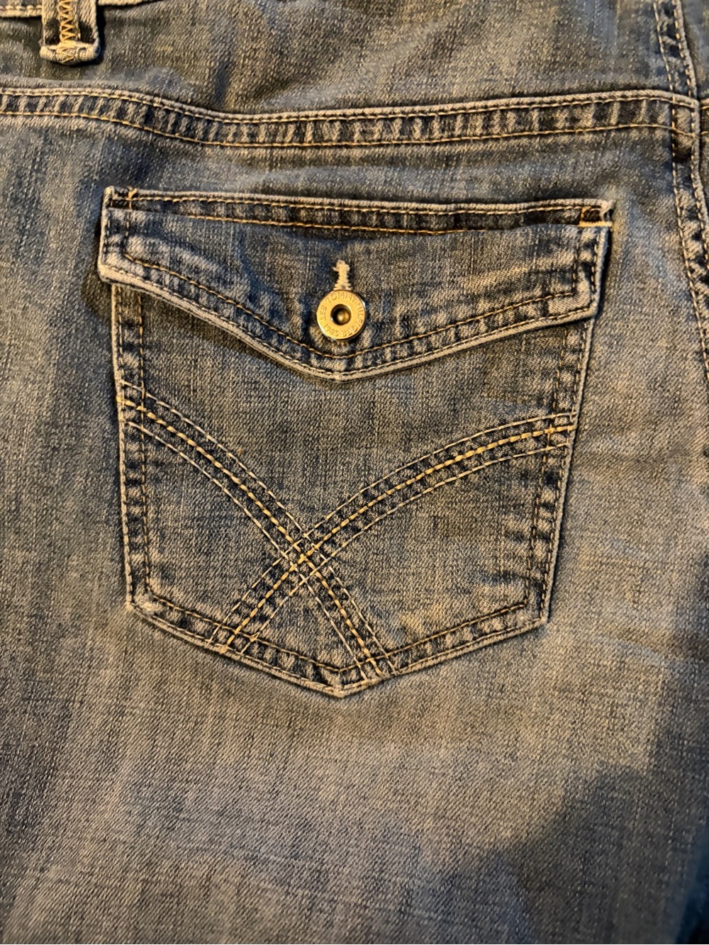 Tommy Hilfiger Light Wash Denim Jean Shorts - Picture 7 of 7
